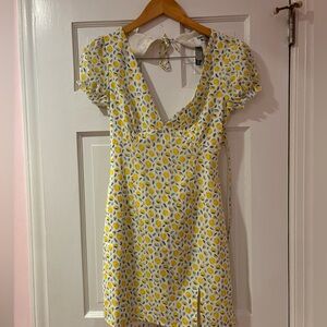 Princess Polly v-neck lemon dress, a-line.